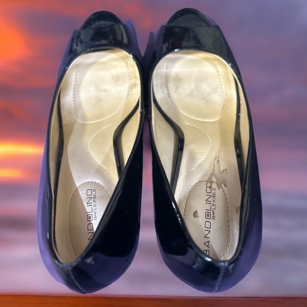 Bandolino Open Toed Black Patent Leather Pumps